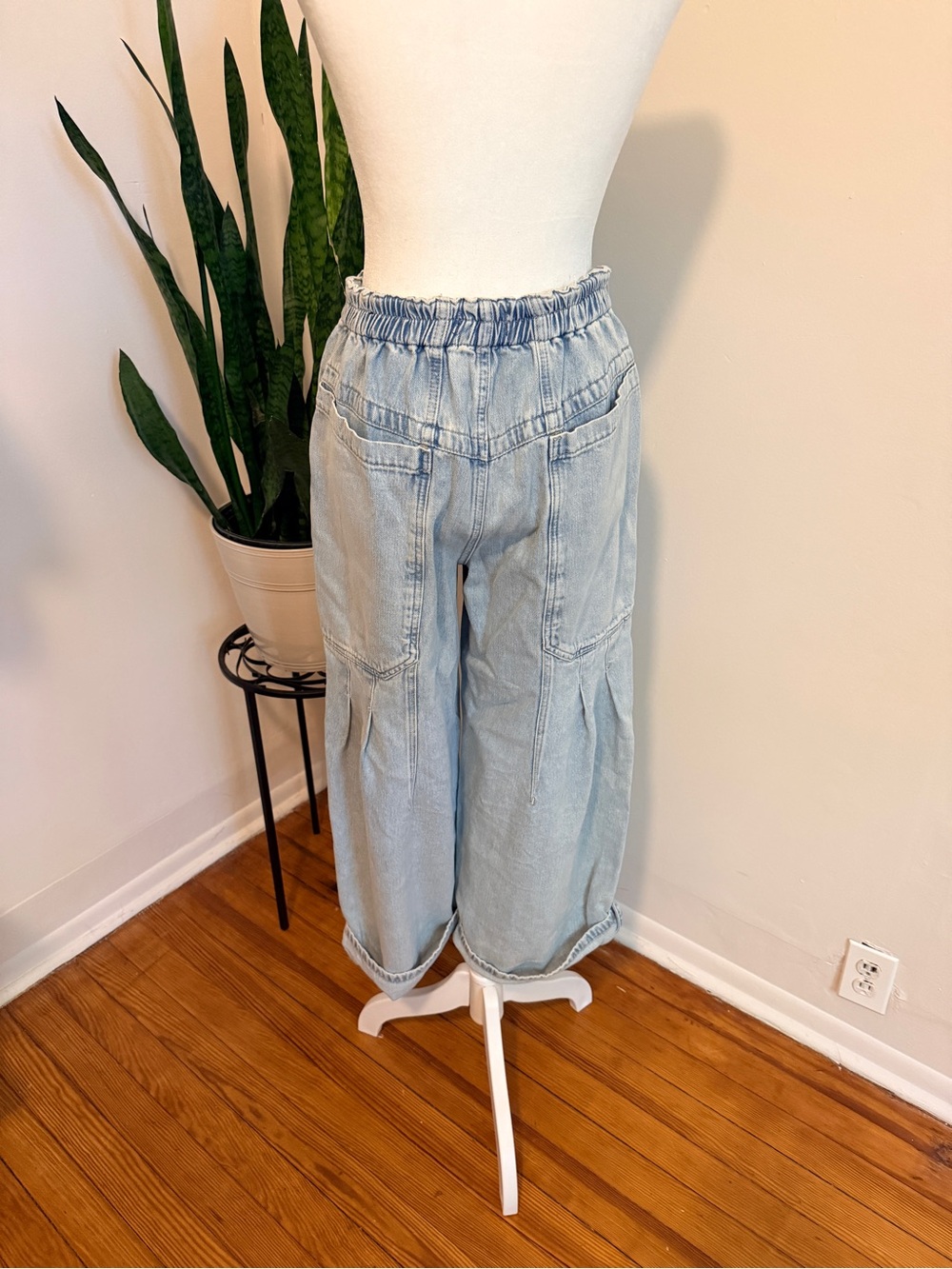 We The Free Free People La Vida Pull-On Wide Leg Jeans Bleached Blue NWOT - Picture 5 of 16